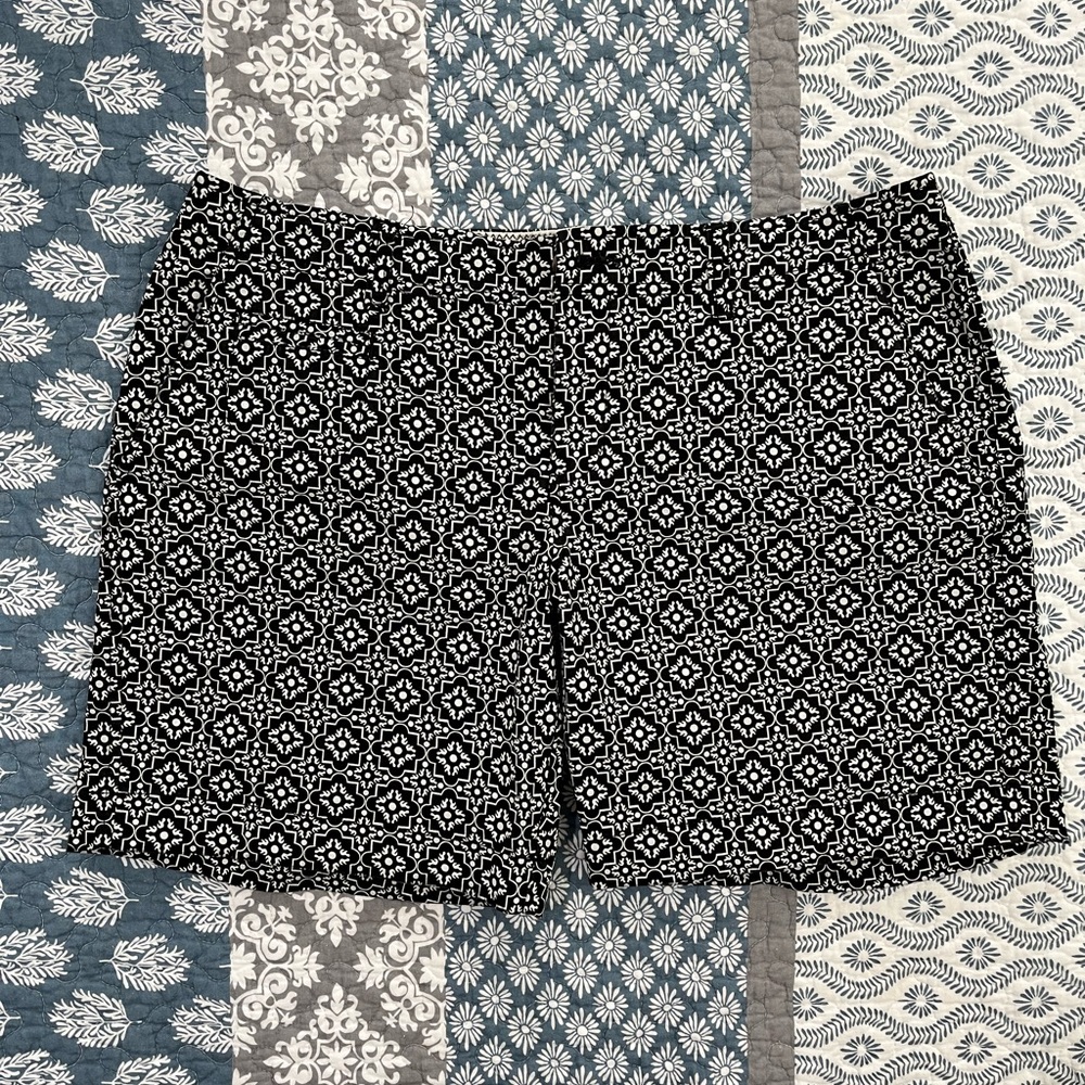 Old Navy shorts, size 12, 5” inseam, black patterned